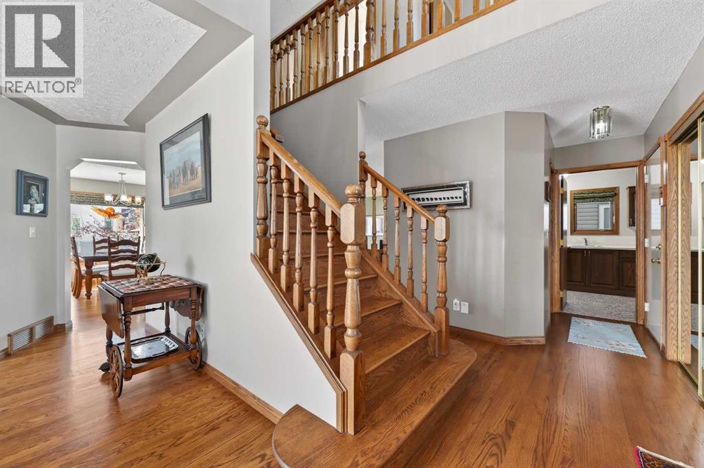 68 Hawkland Circle Nw, Calgary, Alberta  T3G 3R3 - Photo 2 - A2292183