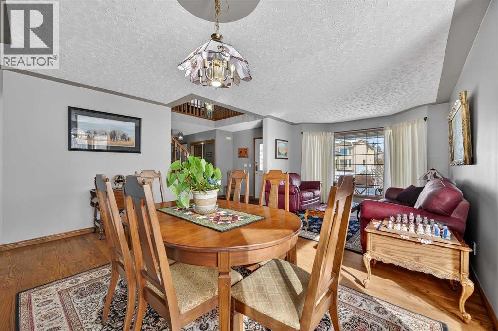 68 Hawkland Circle Nw, Calgary, Alberta  T3G 3R3 - Photo 9 - A2292183