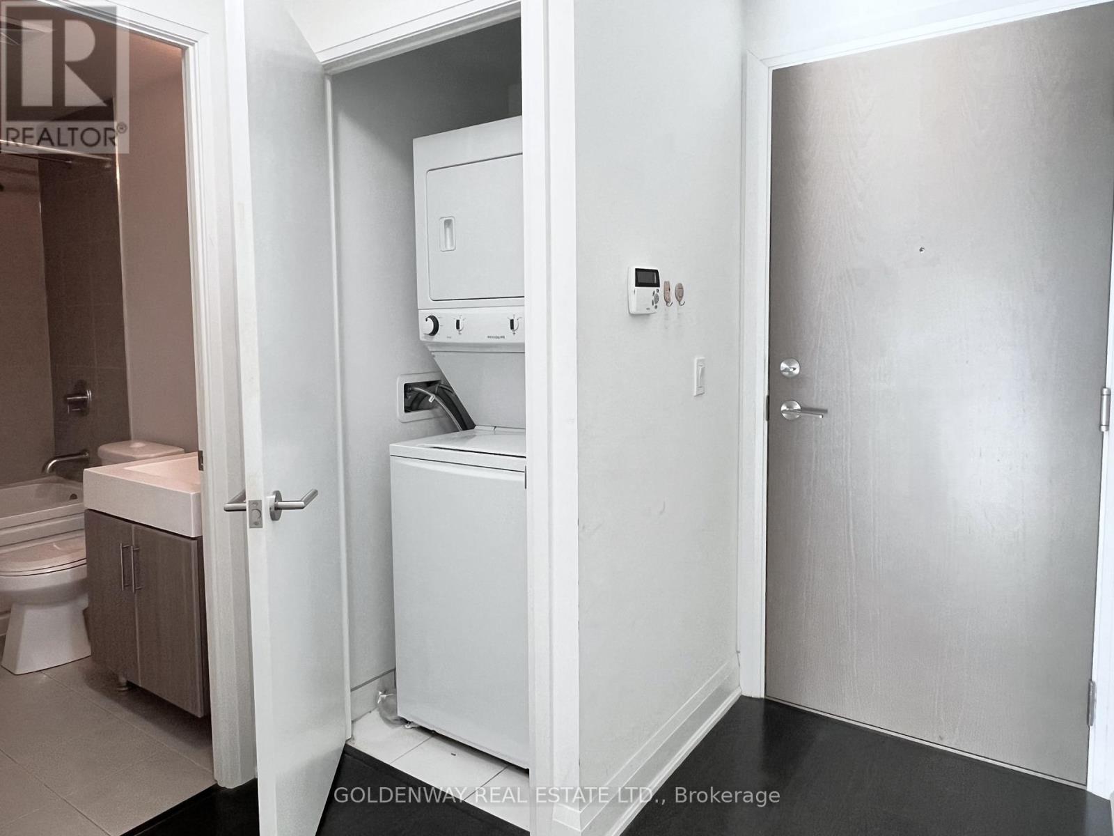 1207 - 160 Vanderhoof Avenue, Toronto, Ontario  M4G 0B7 - Photo 8 - C12471861