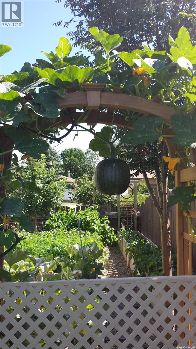 1149 Prince Charles Place, Moose Jaw, Saskatchewan  S6H 7V2 - Photo 48 - SK030025