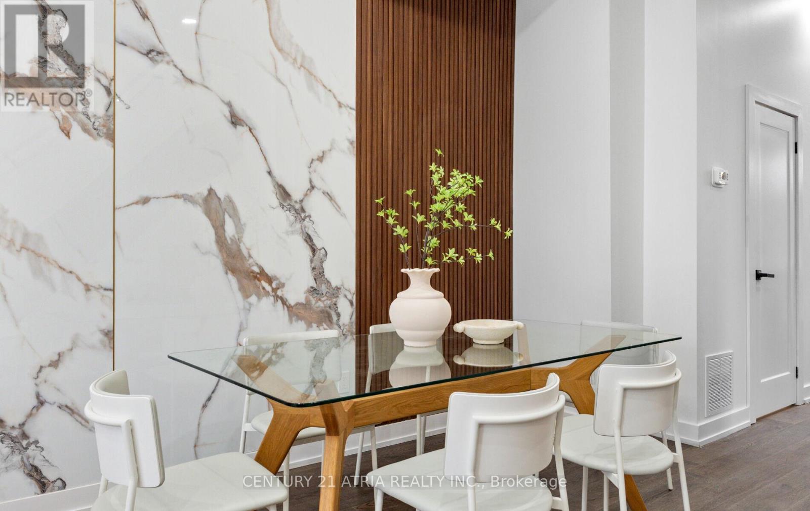 65 Crewe Avenue, Toronto, Ontario  M4C 2J2 - Photo 8 - E12875270