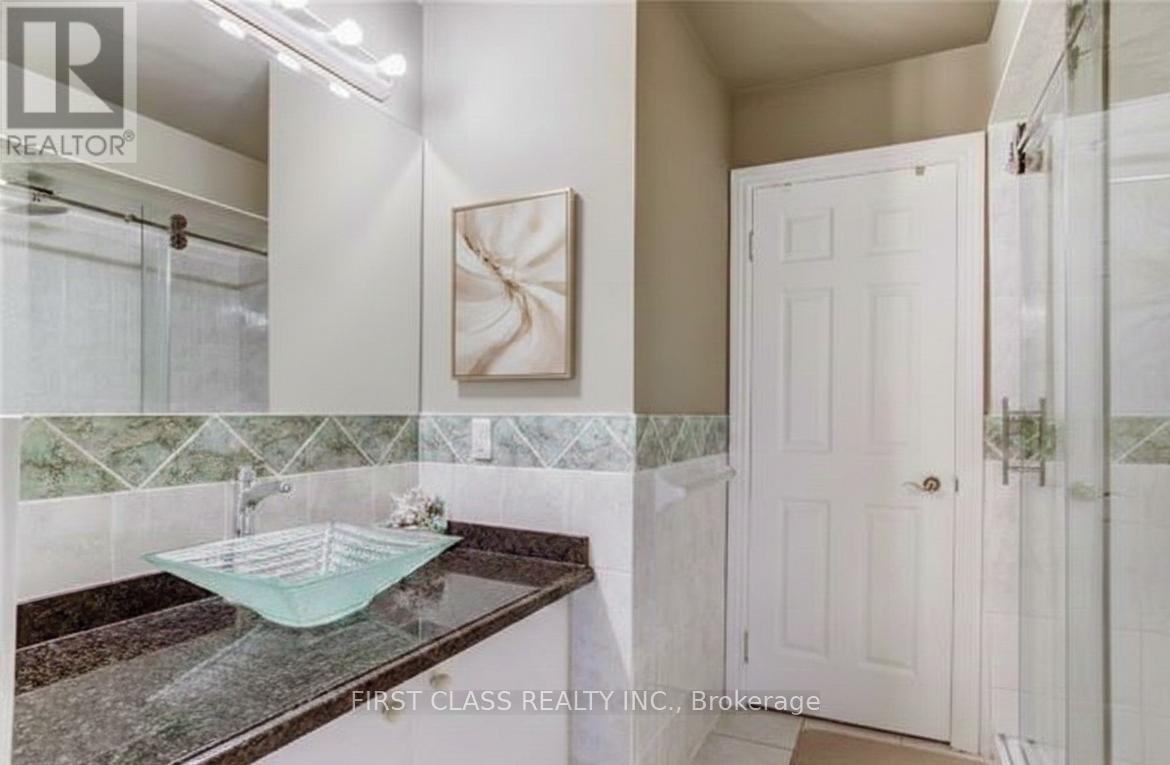 333 Weldrick Road E, Richmond Hill, Ontario  L4C 8L6 - Photo 8 - N12712036