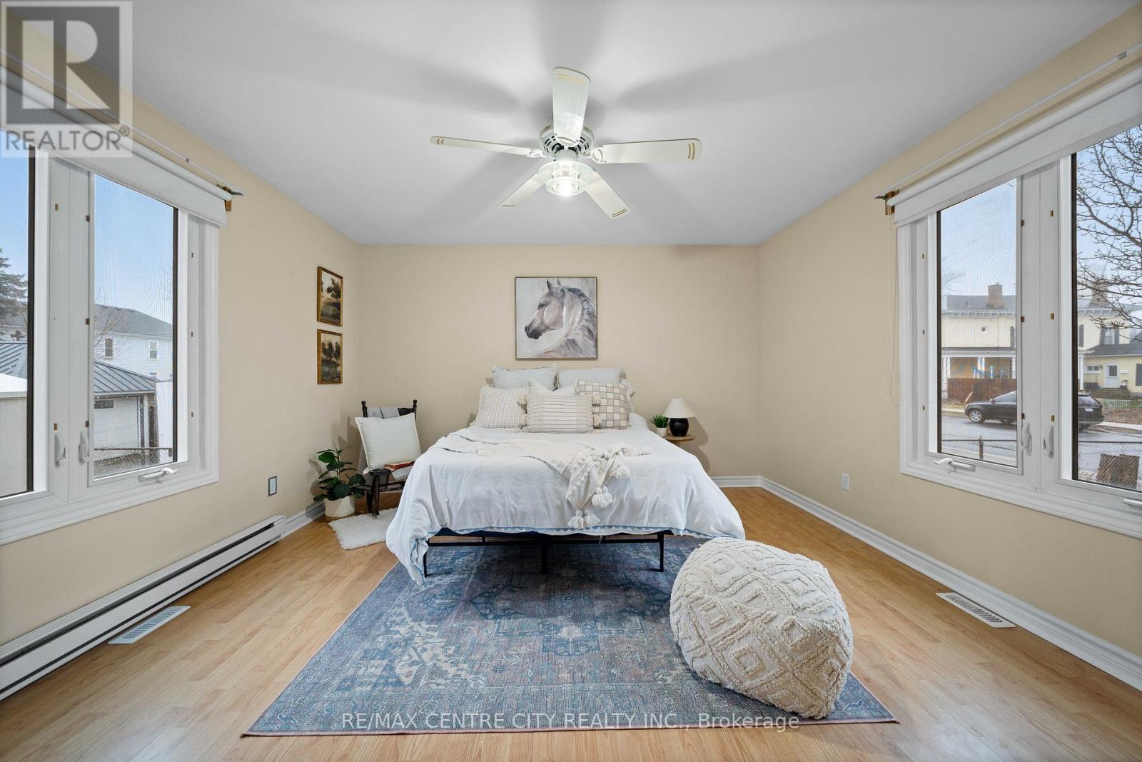 Photo 17 of 49 for 65 King Street