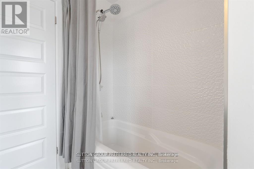 2058 Wateroak Drive, London North, Ontario  N6G 0P9 - Photo 29 - X12876600