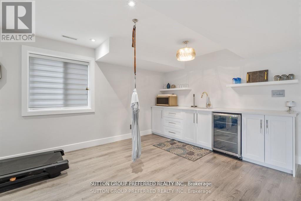 2058 Wateroak Drive, London North, Ontario  N6G 0P9 - Photo 38 - X12876600