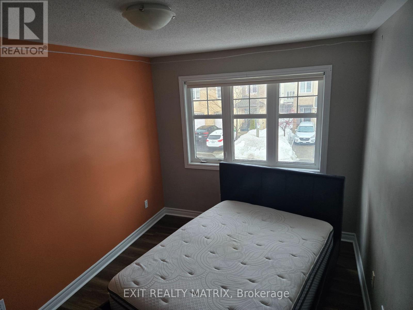 717 Hazelnut Crescent, Ottawa, Ontario  K1T 0K3 - Photo 15 - X12876614