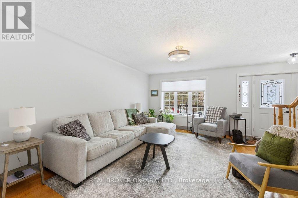 1585 Beckett's Creek Road, Ottawa, Ontario  K4C 1C8 - Photo 8 - X12876650