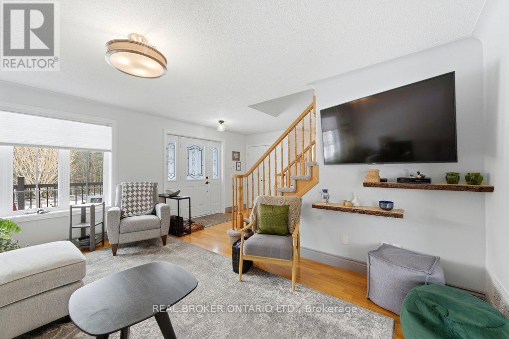 1585 Beckett's Creek Road, Ottawa, Ontario  K4C 1C8 - Photo 9 - X12876650