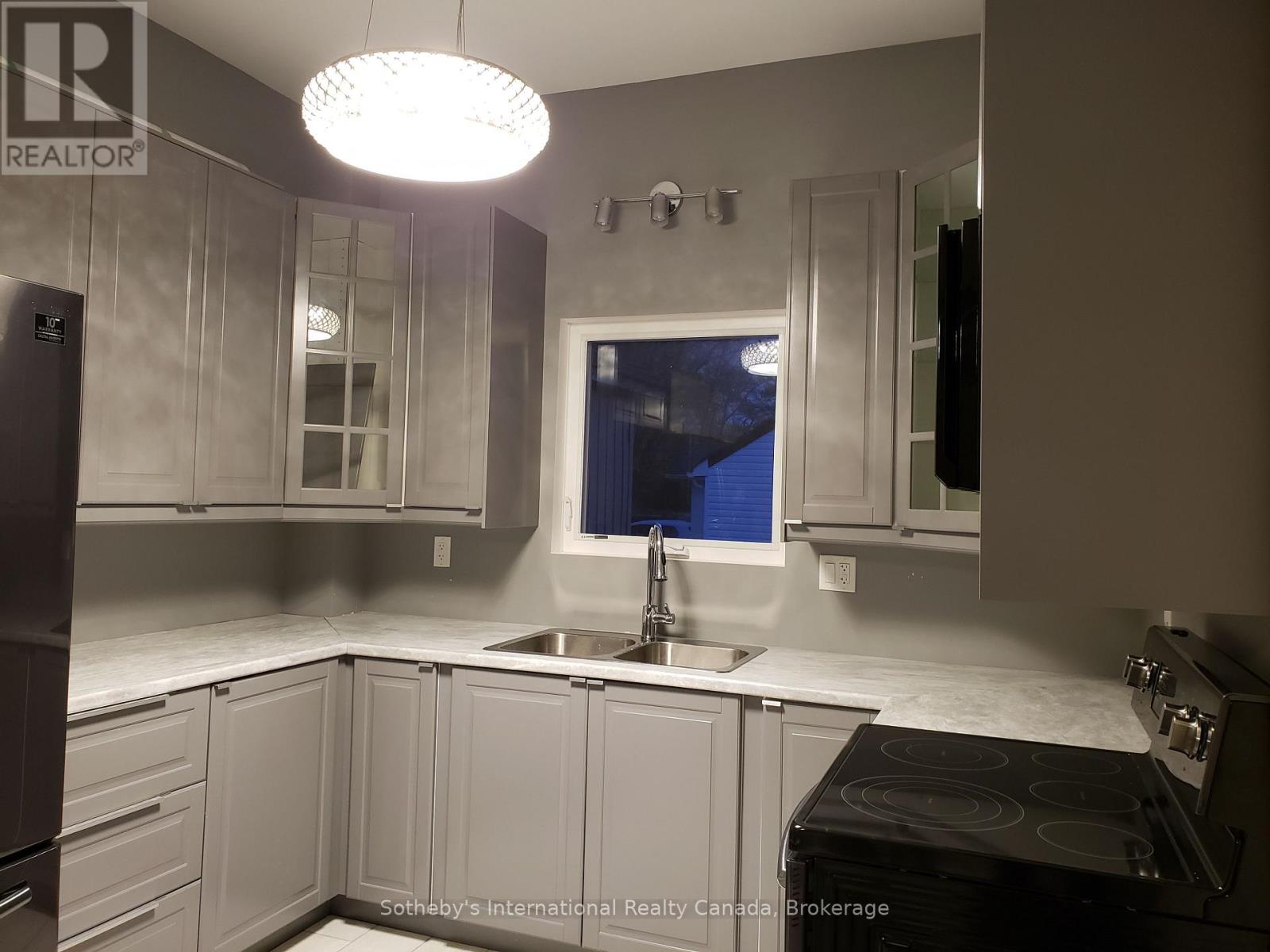 A&b - 218 Fifth Street, Collingwood, Ontario  L9Y 1X6 - Photo 14 - S12876586