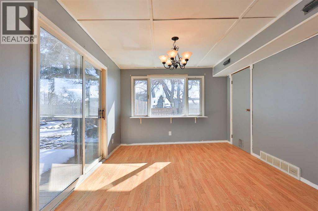 221 N 250 E, Raymond, Alberta  T0K 2S0 - Photo 10 - A2292231