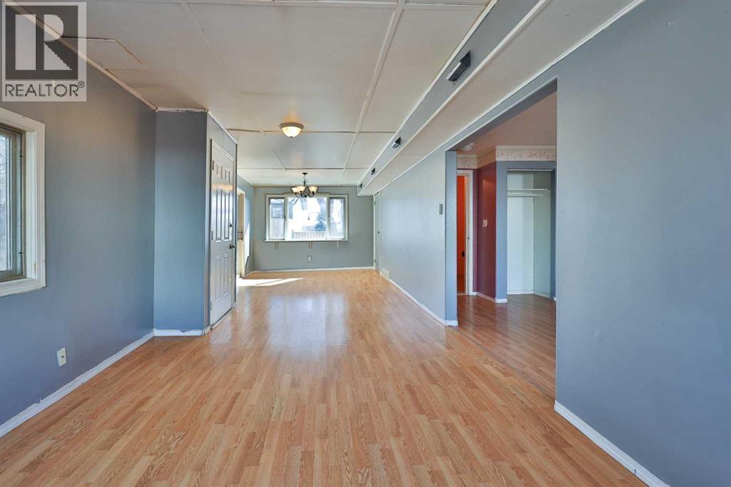 221 N 250 E, Raymond, Alberta  T0K 2S0 - Photo 8 - A2292231