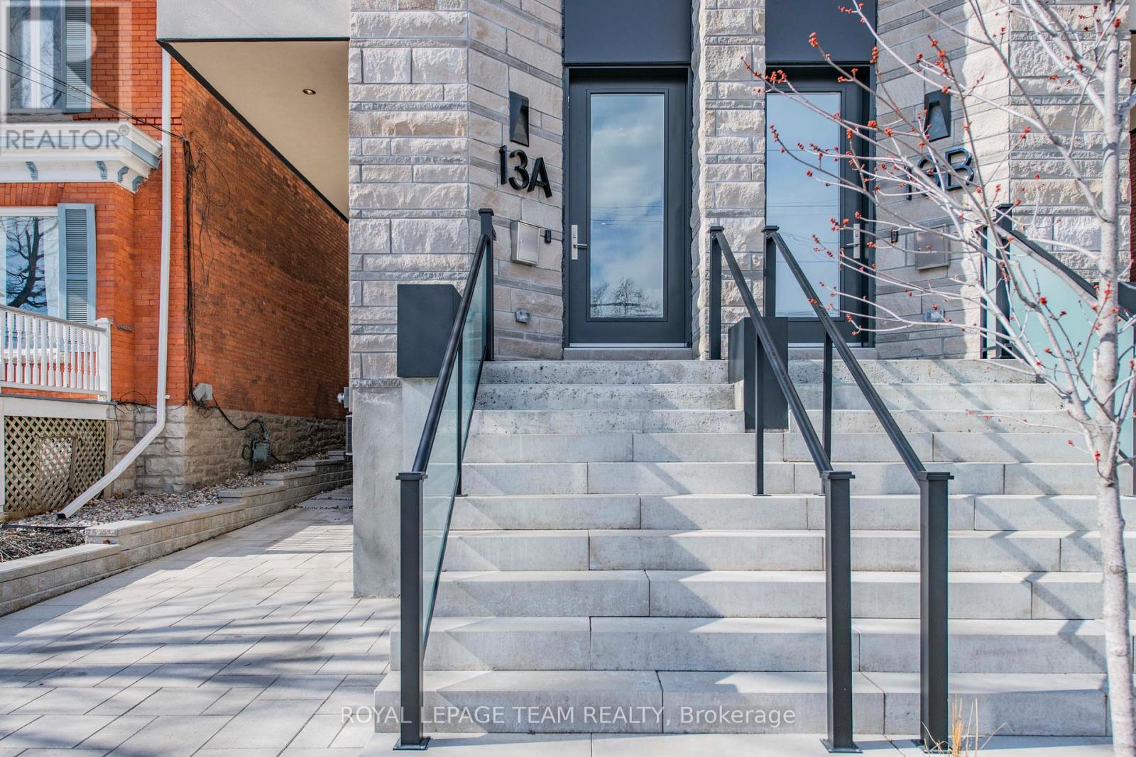 B - 13 Fifth Avenue, Ottawa, Ontario  K1S 2M2 - Photo 3 - X12567518