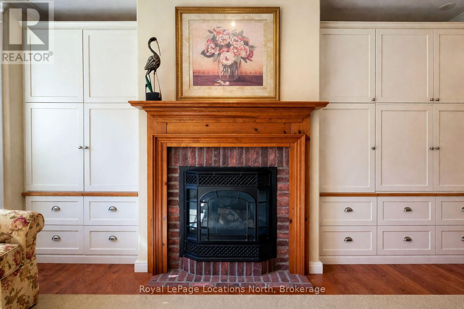 202 Snowbridge Way, Blue Mountains, Ontario  L9Y 0V1 - Photo 10 - X12876606