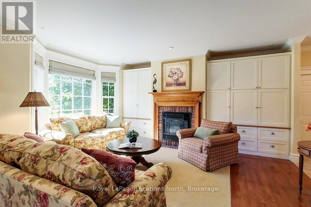 202 Snowbridge Way, Blue Mountains, Ontario  L9Y 0V1 - Photo 12 - X12876606