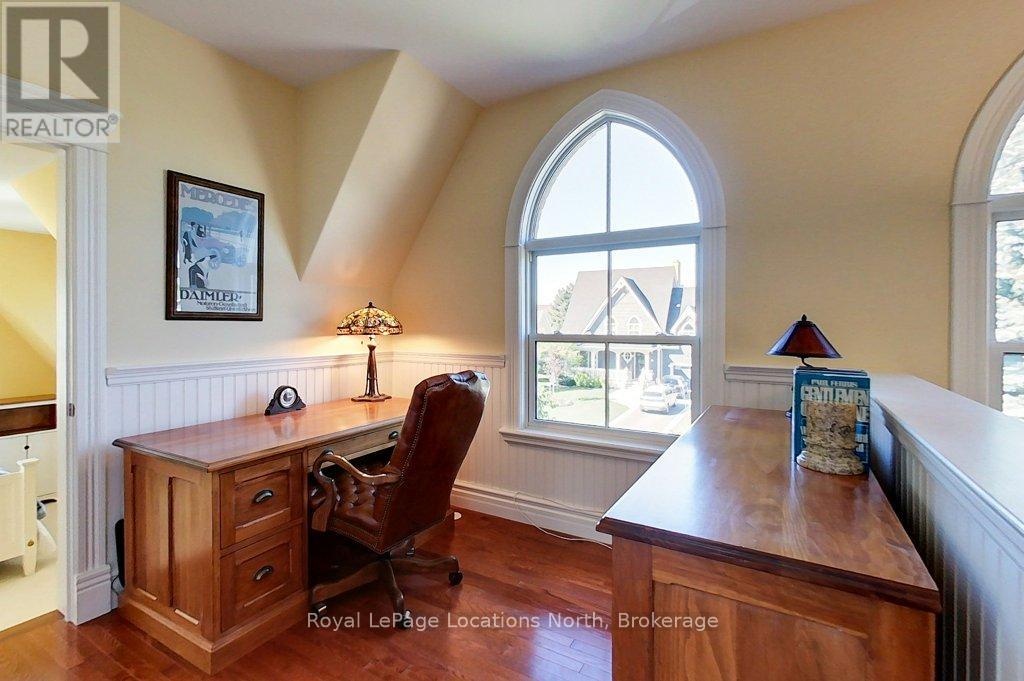 202 Snowbridge Way, Blue Mountains, Ontario  L9Y 0V1 - Photo 18 - X12876606