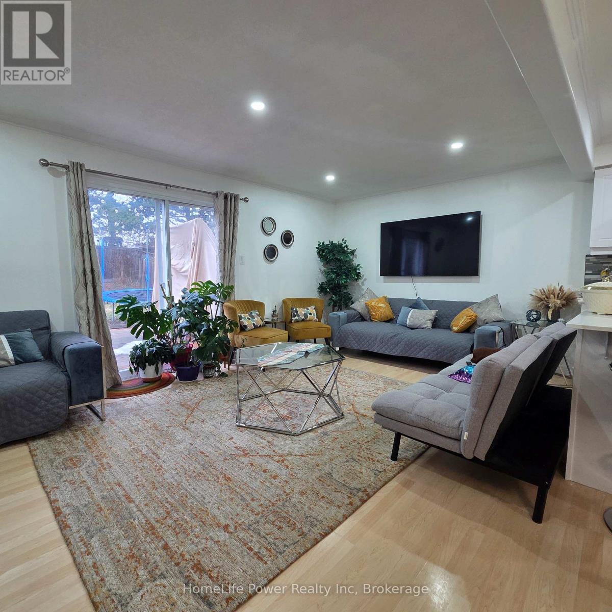 23 Schueller Street, Kitchener, Ontario  N2K 3W1 - Photo 10 - X12876636