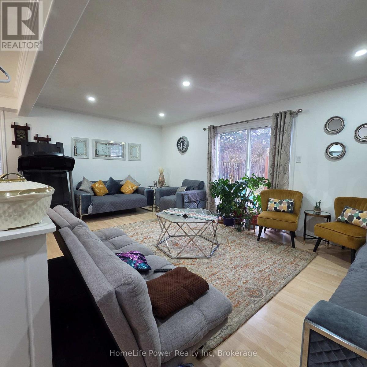 23 Schueller Street, Kitchener, Ontario  N2K 3W1 - Photo 12 - X12876636