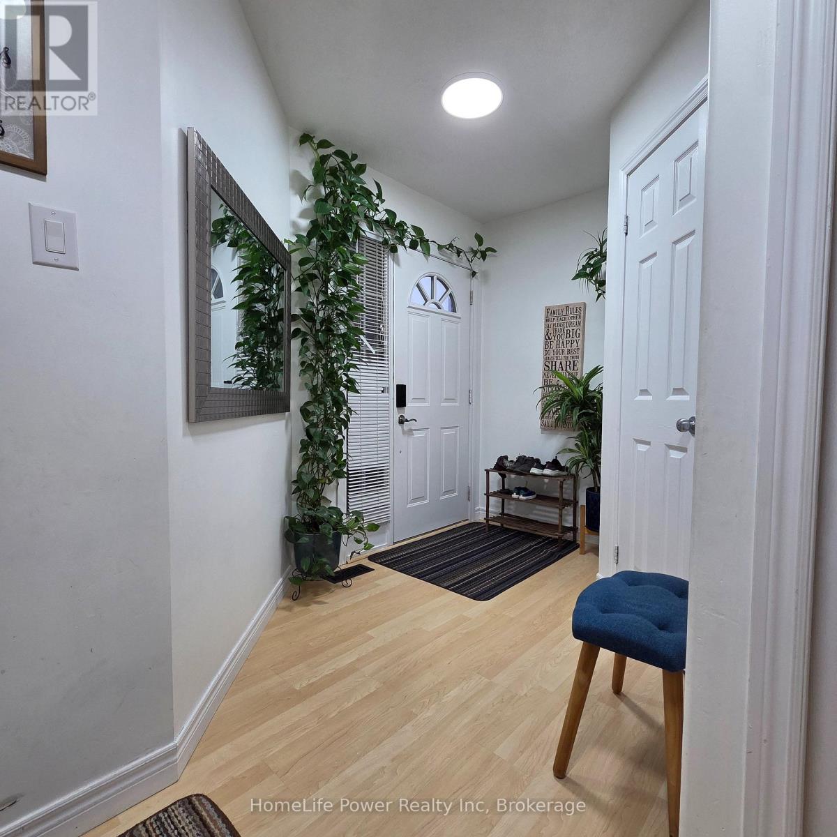 23 Schueller Street, Kitchener, Ontario  N2K 3W1 - Photo 5 - X12876636