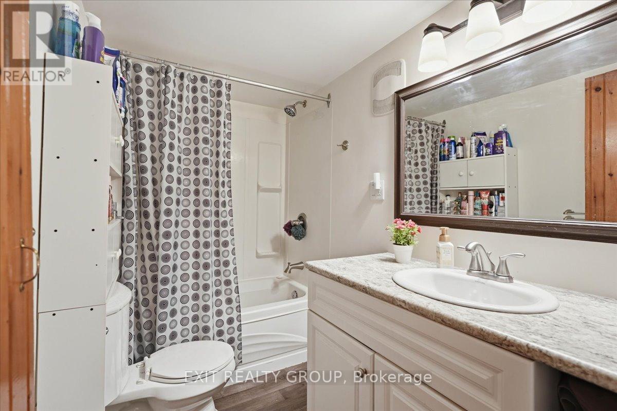 57 - 63 Whites Road, Quinte West, Ontario  K8V 5P5 - Photo 12 - X12876482