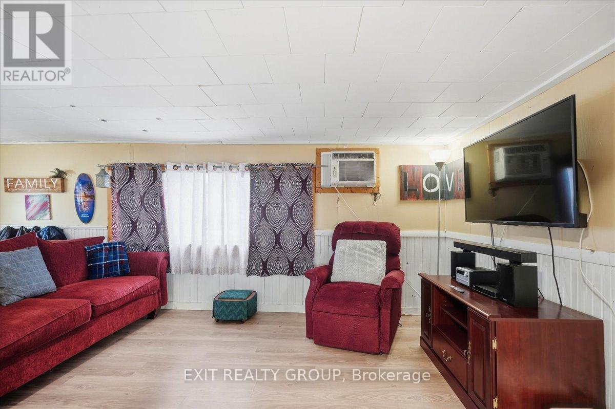 57 - 63 Whites Road, Quinte West, Ontario  K8V 5P5 - Photo 9 - X12876482