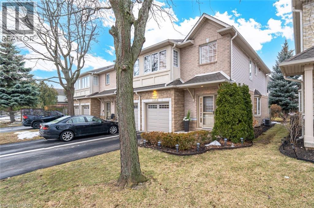 1353 STEPHENSON Drive, burlington, Ontario