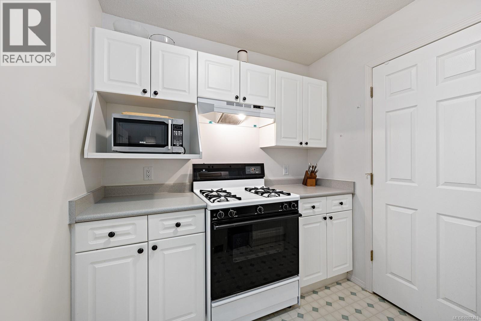 209 1105 Henry Rd, Courtenay, British Columbia  V9J 1L0 - Photo 9 - 1007463