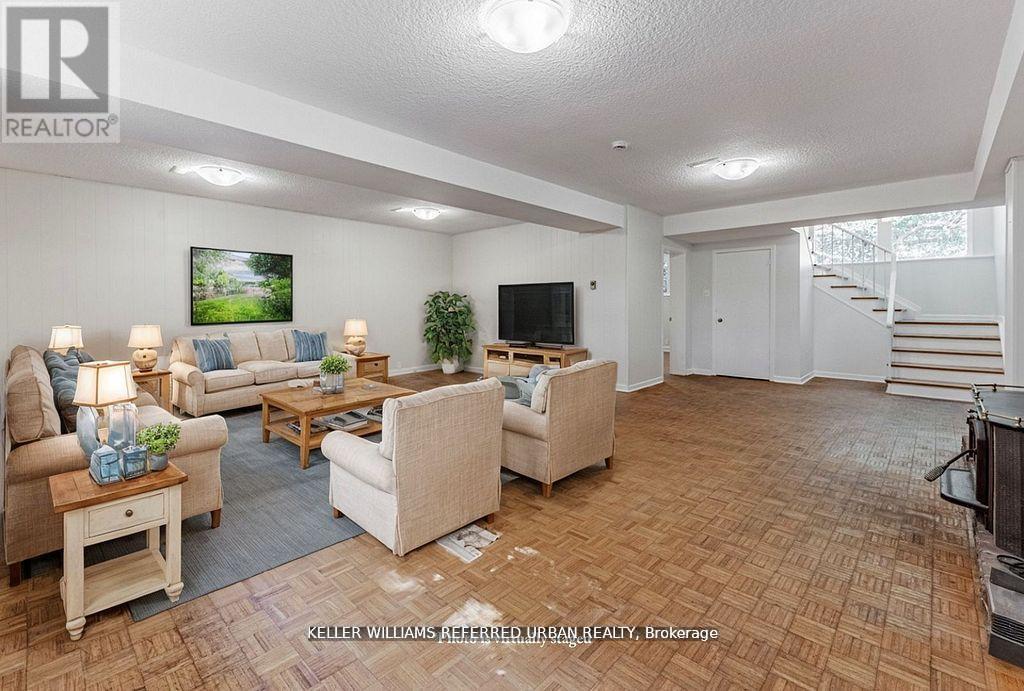 15 York Valley Crescent, Toronto, Ontario  M2P 1A8 - Photo 18 - C12876510