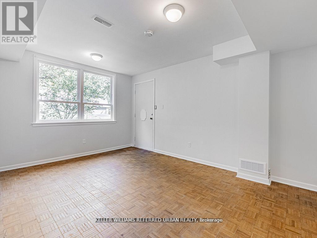 15 York Valley Crescent, Toronto, Ontario  M2P 1A8 - Photo 22 - C12876510