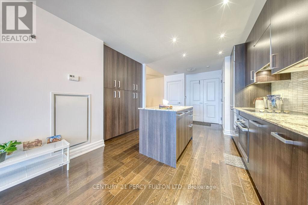 3506 - 8 The Esplanade, Toronto, Ontario  M5E 0A6 - Photo 10 - C12876528