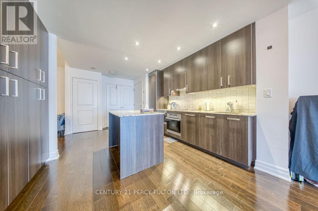 3506 - 8 The Esplanade, Toronto, Ontario  M5E 0A6 - Photo 11 - C12876528