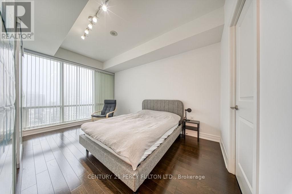 3506 - 8 The Esplanade, Toronto, Ontario  M5E 0A6 - Photo 17 - C12876528