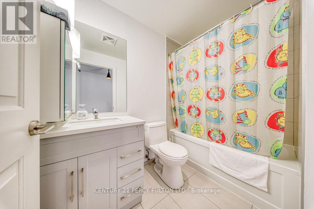 3506 - 8 The Esplanade, Toronto, Ontario  M5E 0A6 - Photo 22 - C12876528