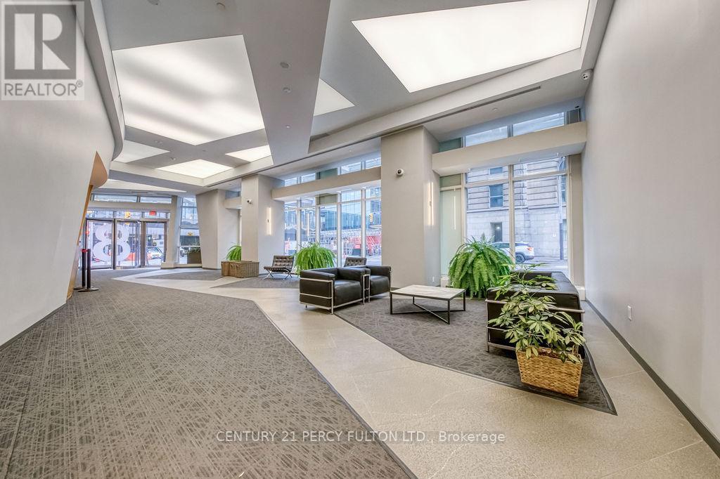 3506 - 8 The Esplanade, Toronto, Ontario  M5E 0A6 - Photo 4 - C12876528