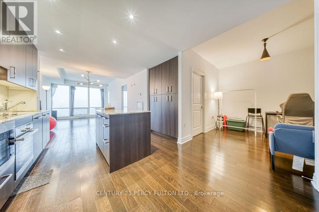 3506 - 8 The Esplanade, Toronto, Ontario  M5E 0A6 - Photo 5 - C12876528