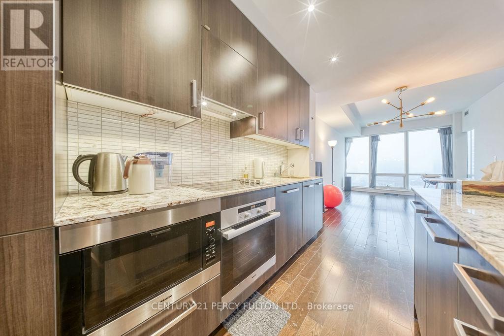 3506 - 8 The Esplanade, Toronto, Ontario  M5E 0A6 - Photo 8 - C12876528