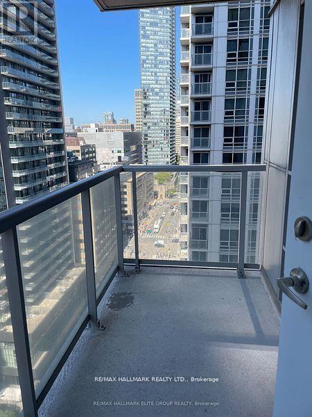 2012 - 761 Bay Street, Toronto, Ontario  M5G 2R2 - Photo 13 - C12876572