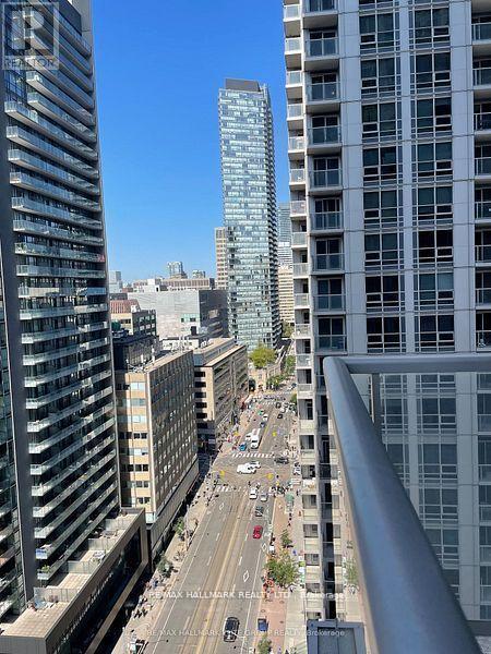 2012 - 761 Bay Street, Toronto, Ontario  M5G 2R2 - Photo 4 - C12876572