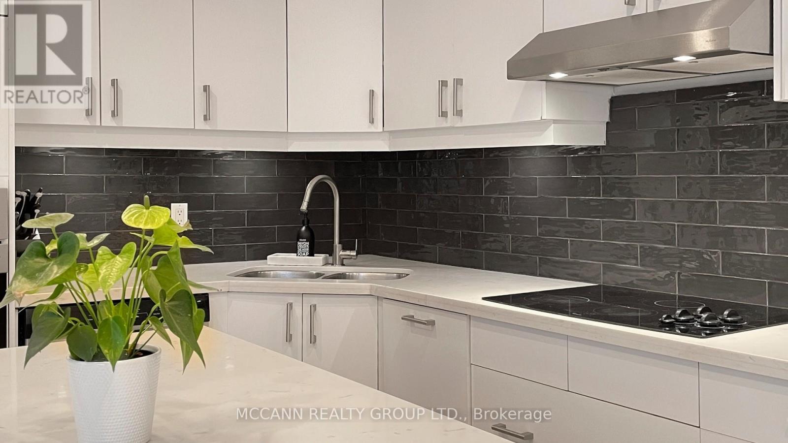 109 Sherwood Avenue, Toronto, Ontario  M4P 2A6 - Photo 12 - C12876590