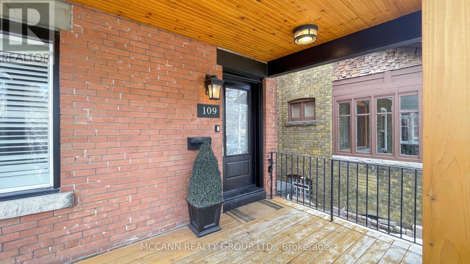 109 Sherwood Avenue, Toronto, Ontario  M4P 2A6 - Photo 3 - C12876590