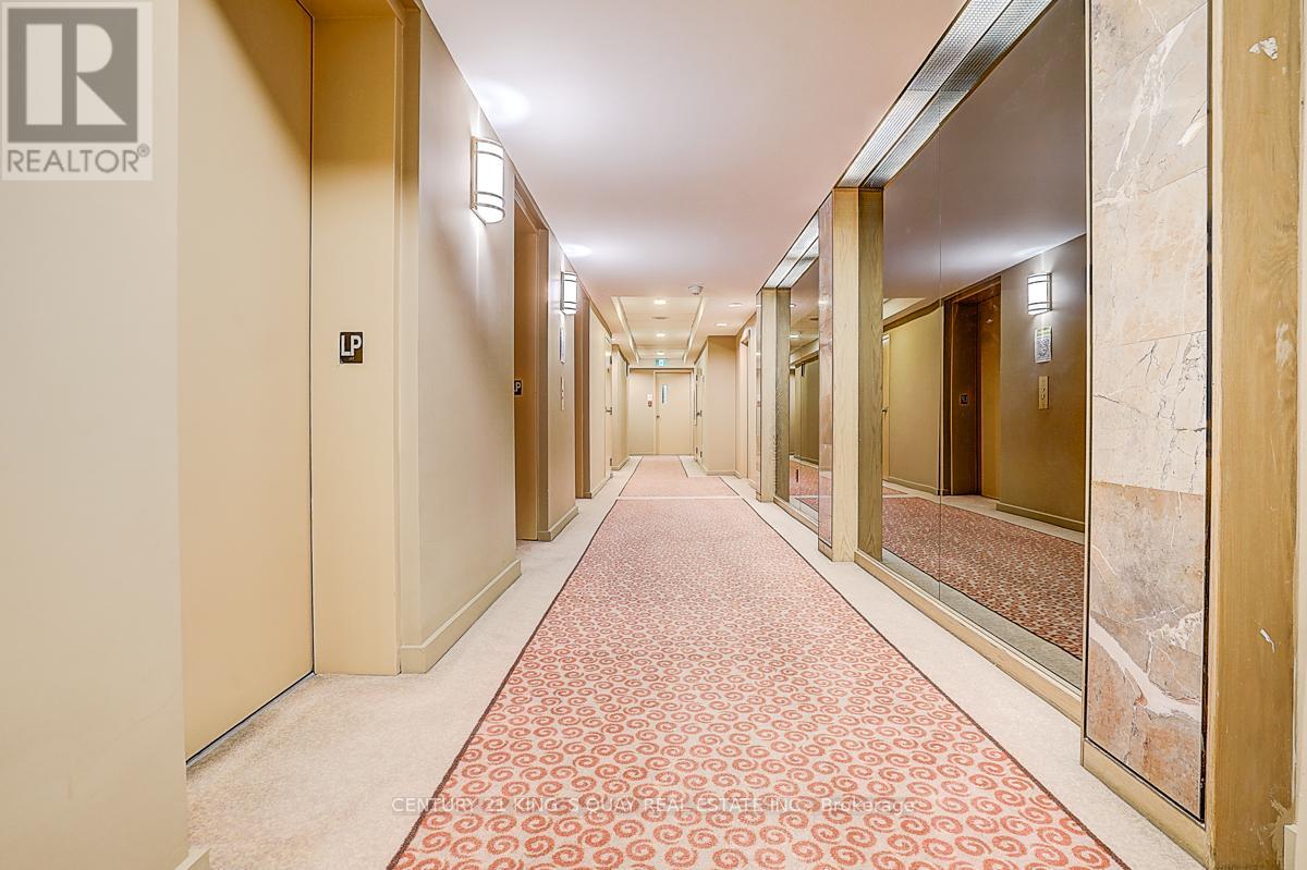 Lph2 - 25 Grenville Street, Toronto, Ontario  M4Y 2X5 - Photo 2 - C12876654