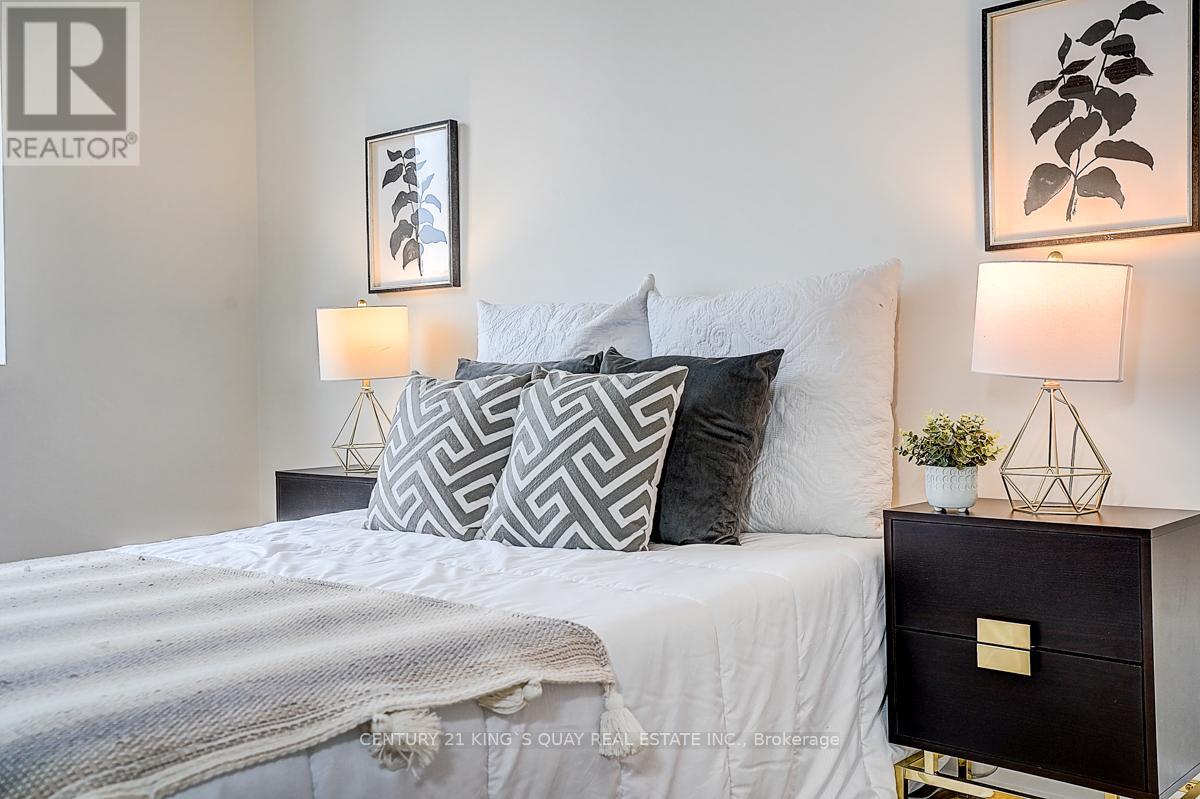 Lph2 - 25 Grenville Street, Toronto, Ontario  M4Y 2X5 - Photo 32 - C12876654