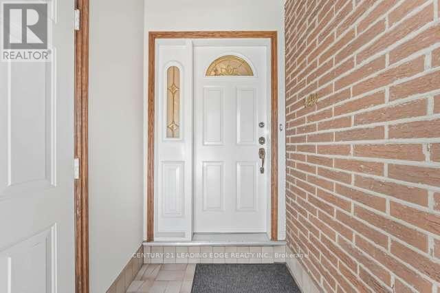 39 Deerford Road, Toronto, Ontario  M2J 3H9 - Photo 5 - C12876664