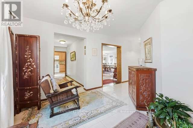 39 Deerford Road, Toronto, Ontario  M2J 3H9 - Photo 8 - C12876664