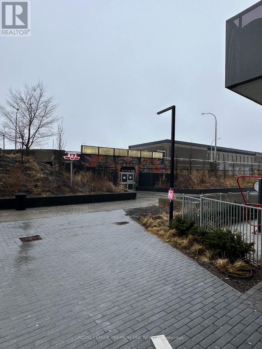 918 - 38 Monte Kwinter Court, Toronto, Ontario  M3H 0E2 - Photo 2 - C12876704