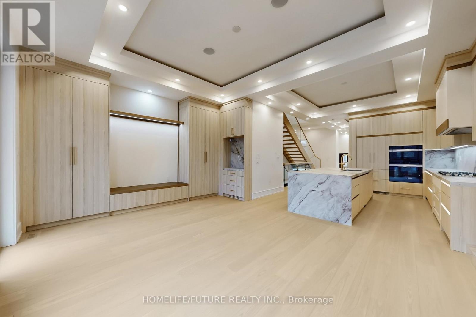 374 Elm Road, Toronto, Ontario  M5M 3V8 - Photo 12 - C12876724