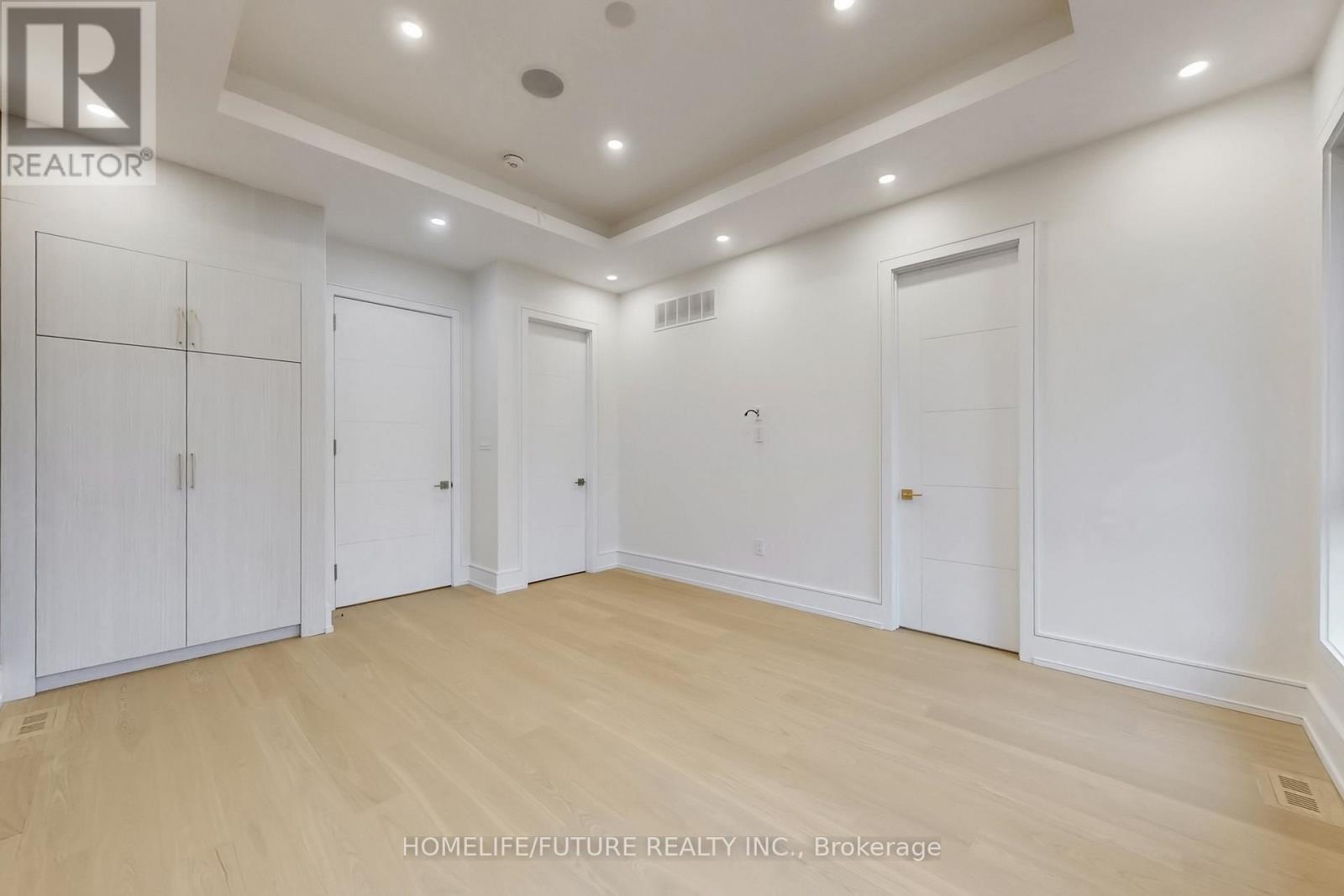 374 Elm Road, Toronto, Ontario  M5M 3V8 - Photo 18 - C12876724