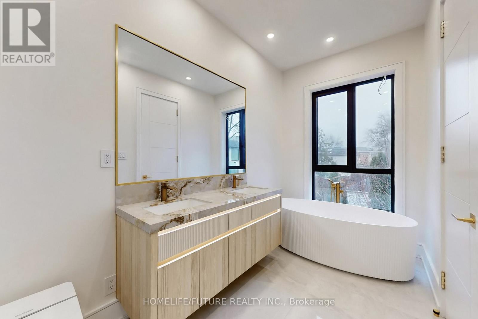 374 Elm Road, Toronto, Ontario  M5M 3V8 - Photo 20 - C12876724