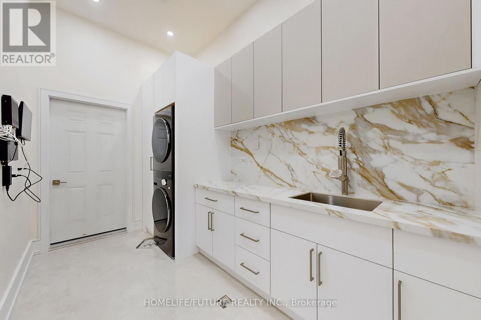 374 Elm Road, Toronto, Ontario  M5M 3V8 - Photo 34 - C12876724