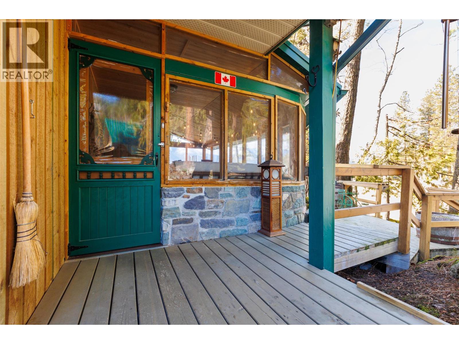 10235 Twin Bays Road, Twin Bays, British Columbia V0B 1A1 - Photo 3 - 10378230