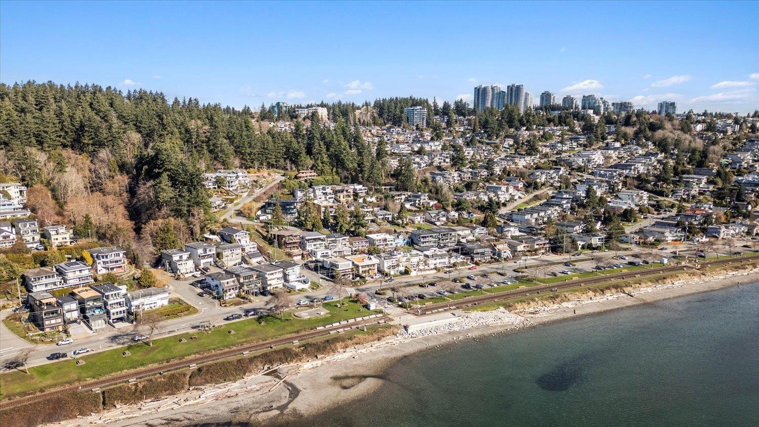 14667 W Beach Avenue, White Rock, British Columbia  V4B 2T9 - Photo 26 - R3096917